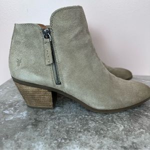 Frye Judith Ankle Zip Boots 9.5
